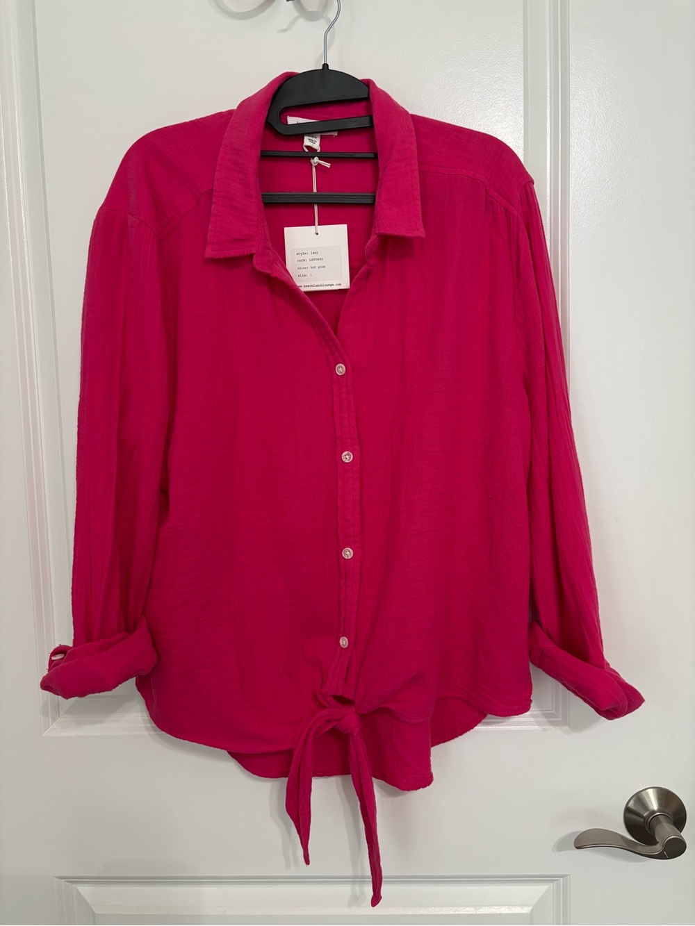 beachlunchlounge Fuchsia Tie-Front Button Down Shirt, size large